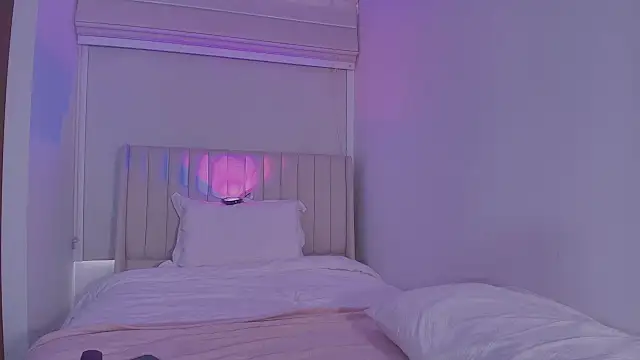 ArianaReynoldss 现场XXX聊天