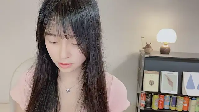 Onechestnut's Live XXX Chat