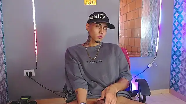 عرض كام Liam_lee الجنسي المباشر