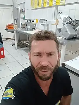 RobertoLuiz84 Live XXX Chat