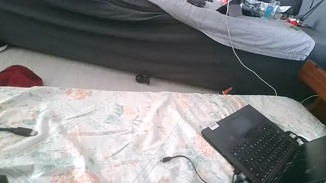 almorettinn Live XXX chat