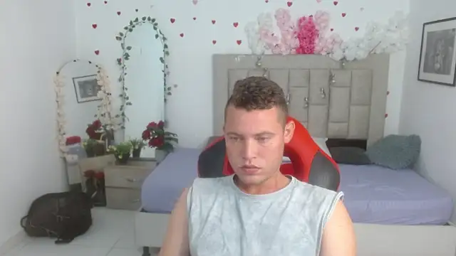 sven_fox723 Live XXX Chat