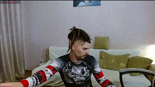 Aestheticguy101 Adlı Modelin Canlı XXX Sohbeti