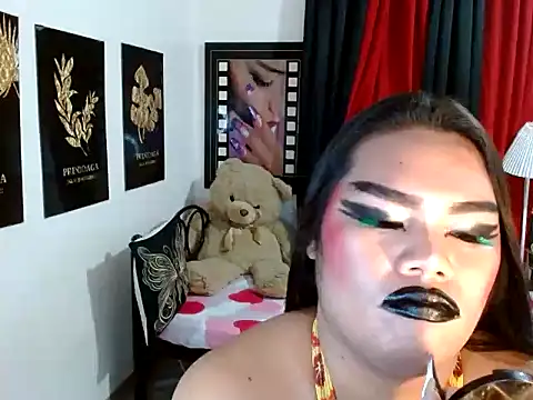 TSbrianaHugeCock's Live XXX Chat