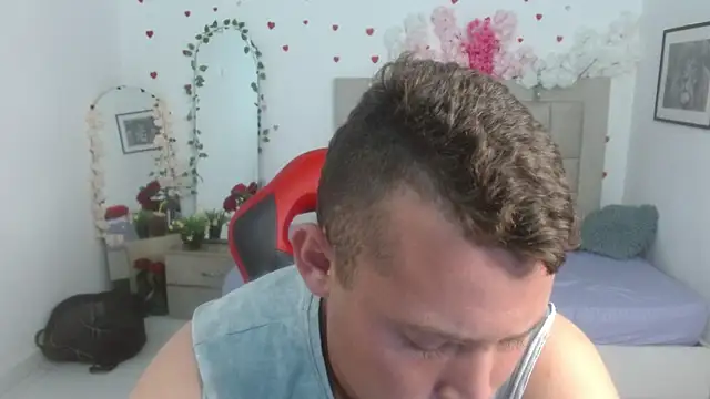 sven_fox723 Live XXX-Chat