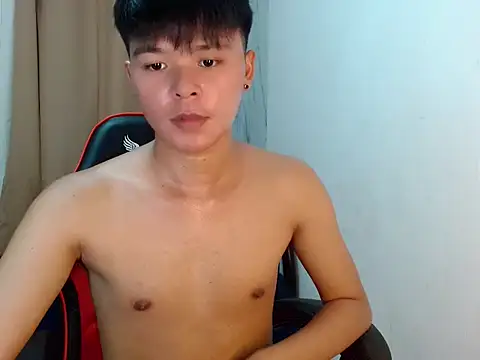 XXX chat uživo modela yourhotasiandoms