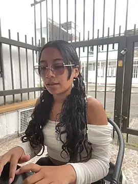 Show de CassiePink_ na webcam