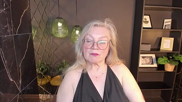 NataliMellow Chat XXX in diretta