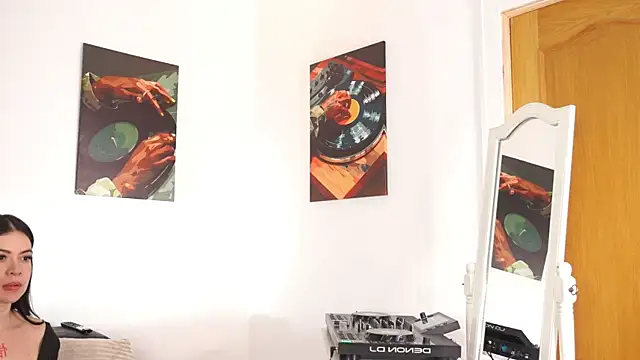 SatyaDj élő XXX-chatje