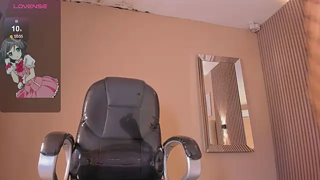 XXX chat uživo modela LisaLain