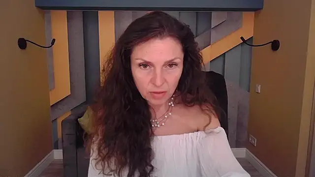 Chatroom XXX en direct de EllaLong