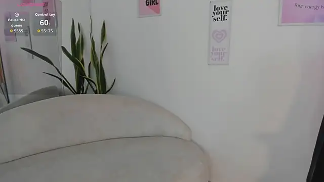 Chatroom XXX en direct de LanaJones_