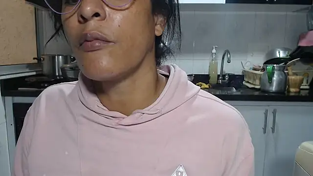 kateleyagrey ওয়েবক্যাম শো