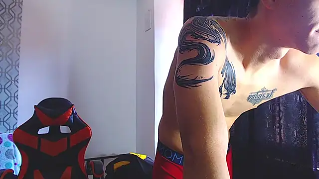 ADAM_HOT Webcam Show