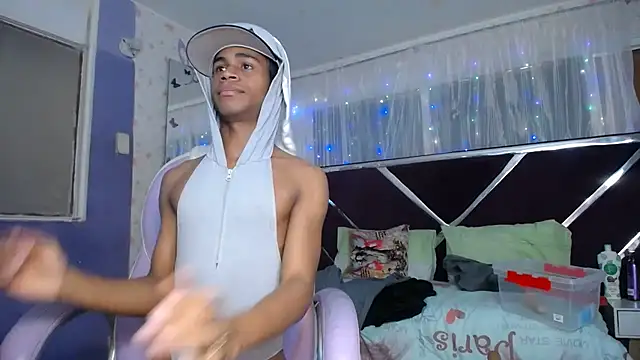 Santy_bigcock_01 网络视讯表演