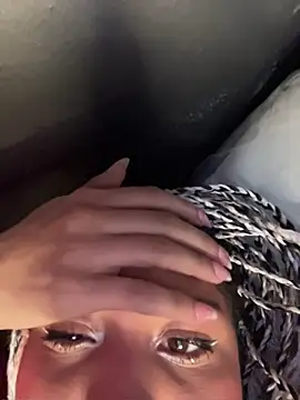 XXX chat uživo modela Laila_LS