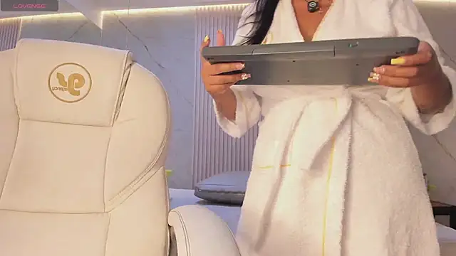 Chatroom XXX en direct de luna_taylorss