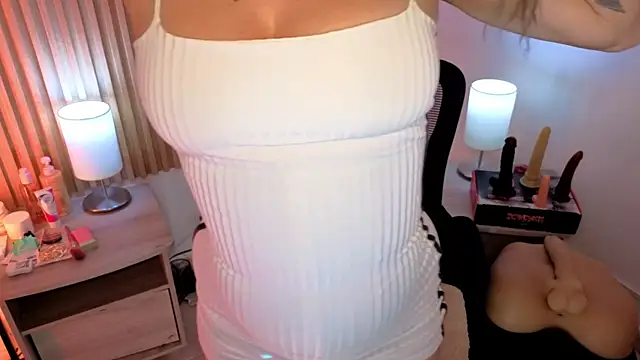 Chat +18 de MarianL0ve ao vivo