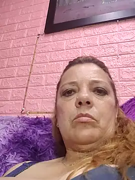 karlaanqui1's Live XXX Chat