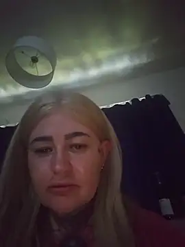 emobarbiedoll's Webcam Show