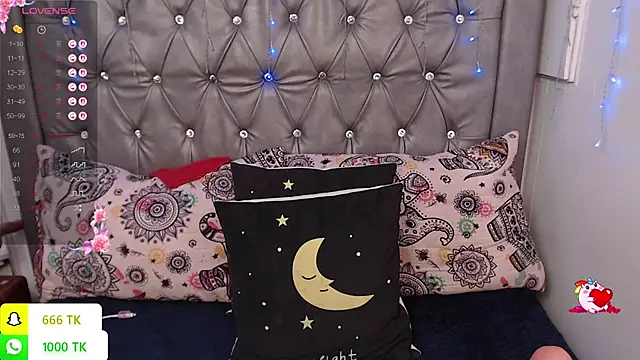 LAILAGUMMY Chat XXX in diretta