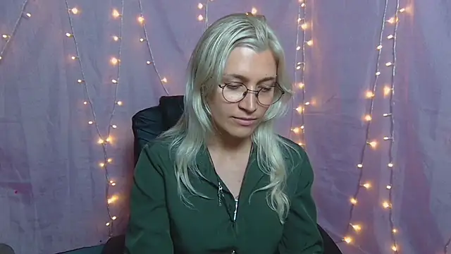 Show modela RubyDaviss na web-kameri
