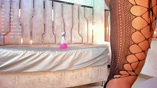 ari_monet Chat XXX live