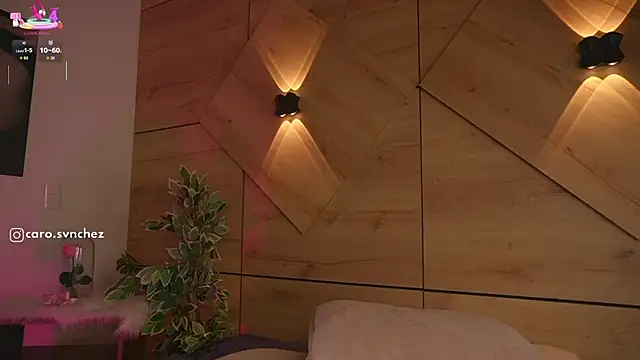 caro_sanchezz élő XXX-chatje
