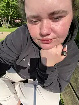 SummerHoney's Live XXX Chat