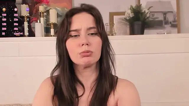 UnaMedison Adlı Modelin Canlı XXX Sohbeti