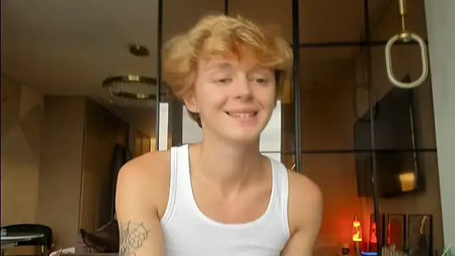 angelAndyy élő XXX-chatje