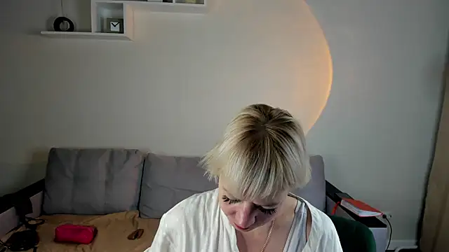 Ann_Annise Chat XXX live