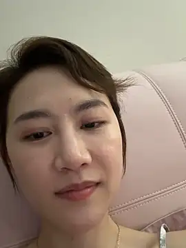 A-happyy's Live XXX Chat