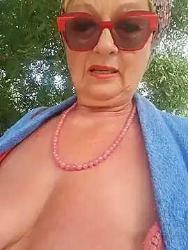 Hot-Muci: вебкам-шоу