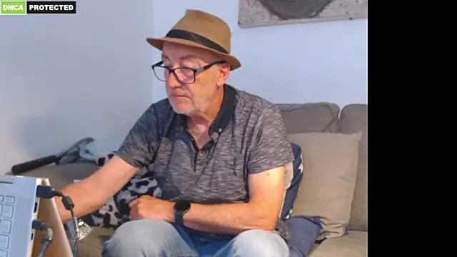 XXX chat uživo modela bluedae1