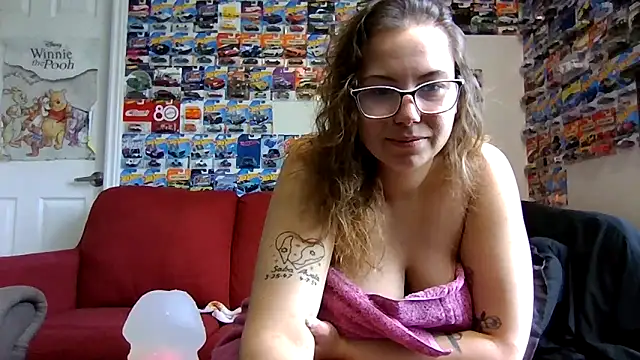 FreakyDreama Show in webcam