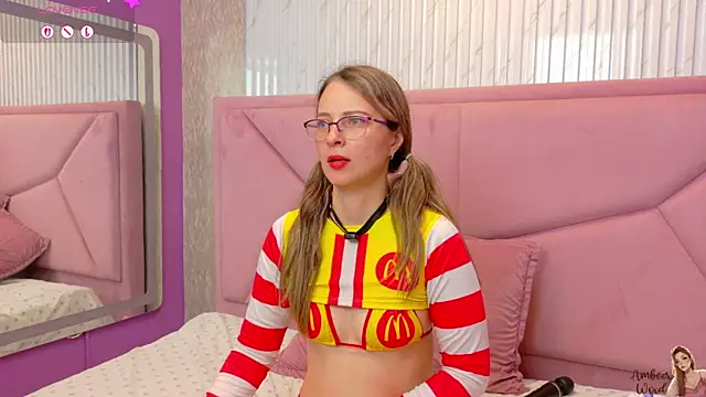 AmbeerWood_ Live XXX-chat