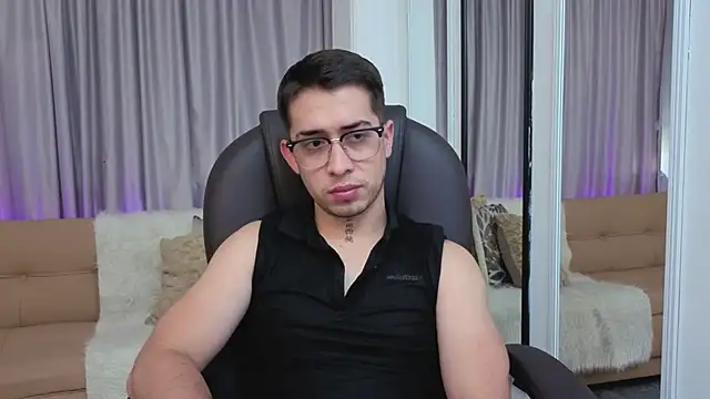 Tommas_Jhonson webcam show