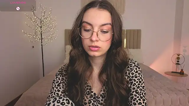 Pokazy przed kamerką – Real_cutie1