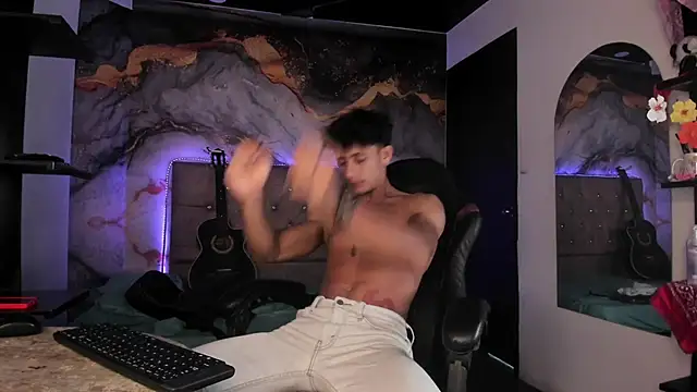 عرض كام MaxiimoRomano_ الجنسي المباشر