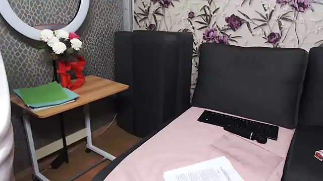 cutewoman67 Live XXX-Chat
