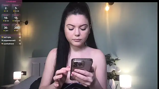 Chatroom XXX en direct de DianaaLight