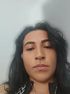 Pauilina Pertunjukan Webcam