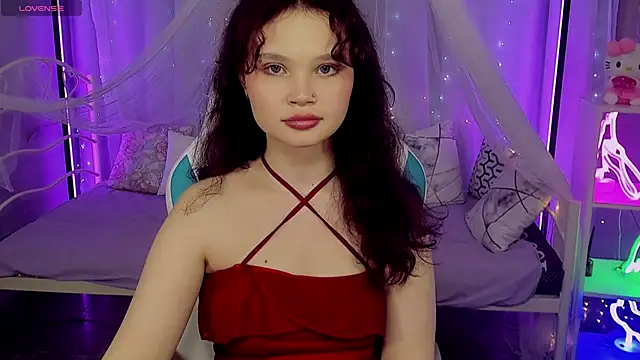 EmilyChaves Adlı Modelin Canlı XXX Sohbeti