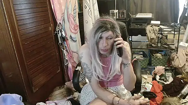 Chat XXX en directo de Ombeline1