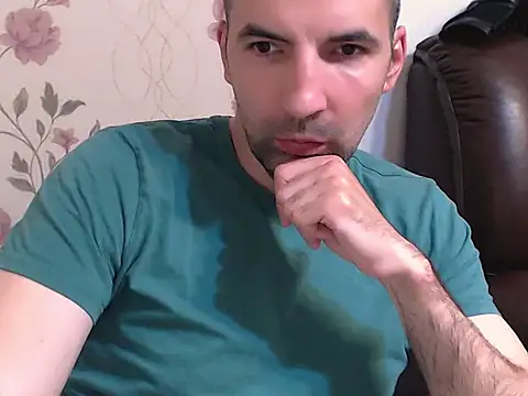 Chatroom XXX en direct de Leo_1617