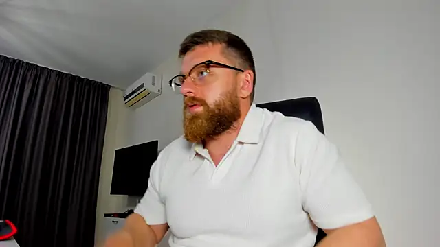 Show modela Findom_guy na web-kameri