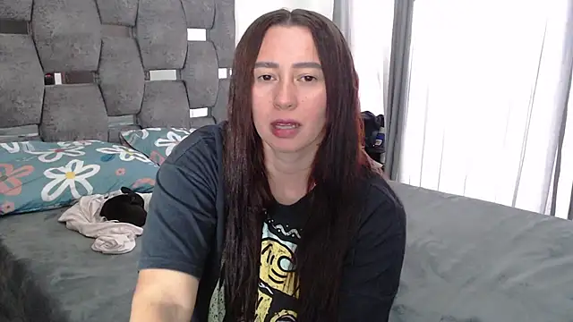 sara_hott_1 Adlı Modelin Canlı XXX Sohbeti