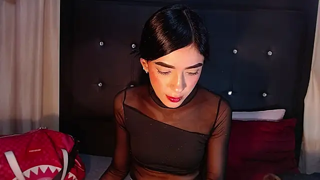 srta_luciana Adlı Modelin Canlı XXX Sohbeti