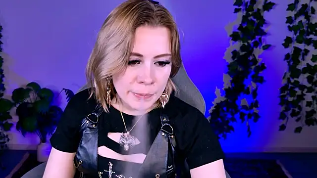 Kumiho_7777's Live XXX Chat